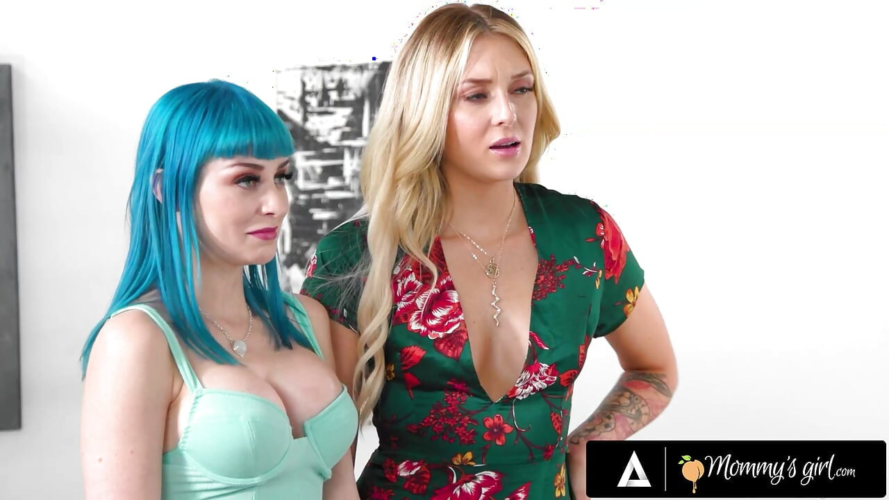 MOMMY'S GIRL - MILF Aaliyah Love Gives Married Charlotte Sins & Jewelz Blu Sensual Threesome Massage