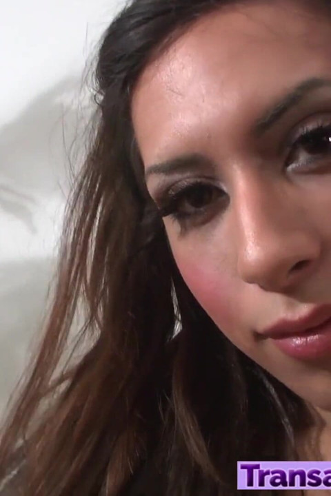 Oldukça doğal Paige ateşli bir transeksüel