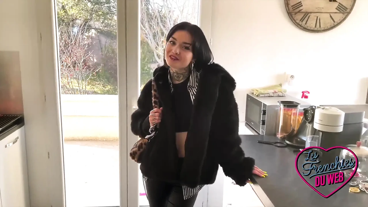 Manea and Crystal, Two Naughty Lesbians Who Like to Eat Cock