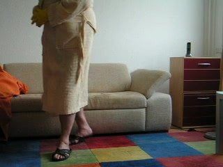 Herr GS-FettUrin pissing on couch and carpet