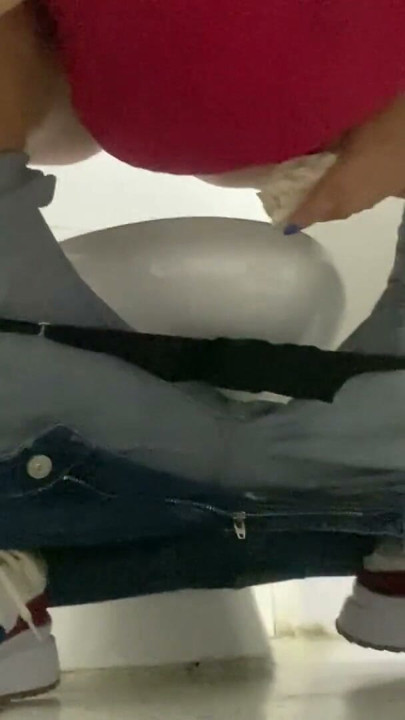 I asked Latina to record herself pissing in public restroom and she agrees | Clip 1