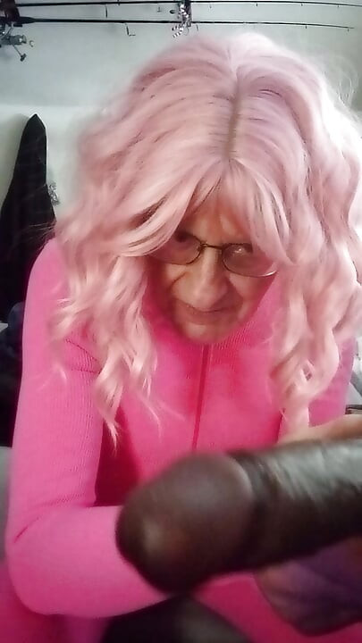 Pink Patti Shows off Her New Thrusting/vibrating Dildo.