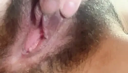 Sclose up - lubang pantat mungil berbulu memek berbulu