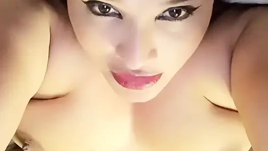 Tante semok ini ngerekam dirinya sendiri sambil dientot eksklusif sama suami sahabatnya sendiri