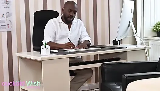 Genç Kate'in büyük zenci doktoru var