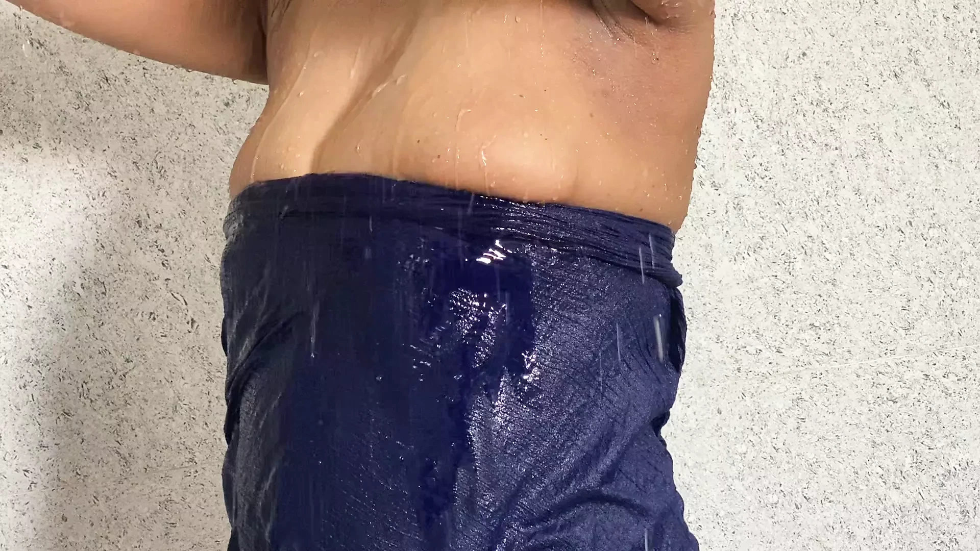 Tamil beautyfull Huge boob tits girl bathing full scence first