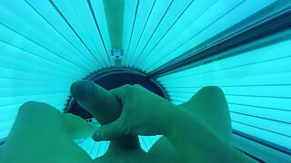 Sun bed wank
