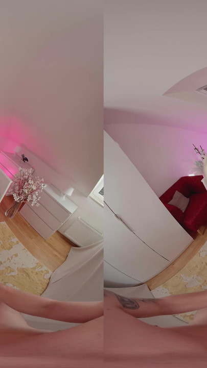 Key moment from "18VR Jessie Ames Loves Using Those Elegant Feet To Warm You Up"