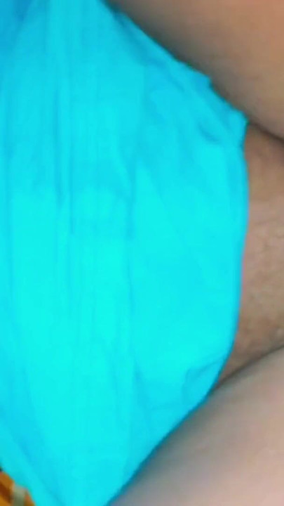 Big size doodh wali biwi ka pati ne boobs daba ke chut me lund dal diya.desi girlfriend ko boyfriend raat me chudai kiya.hindi xxx sex video | Clip 1