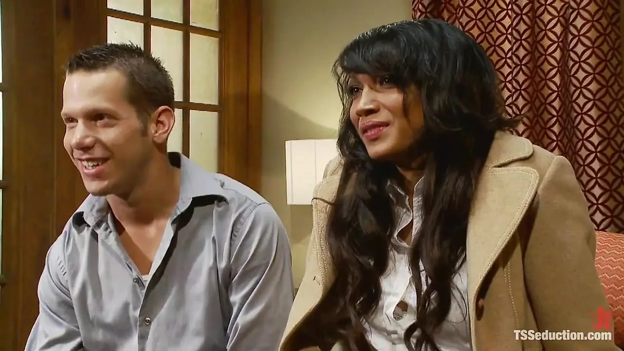 Yasmin Lee, Shane Frost