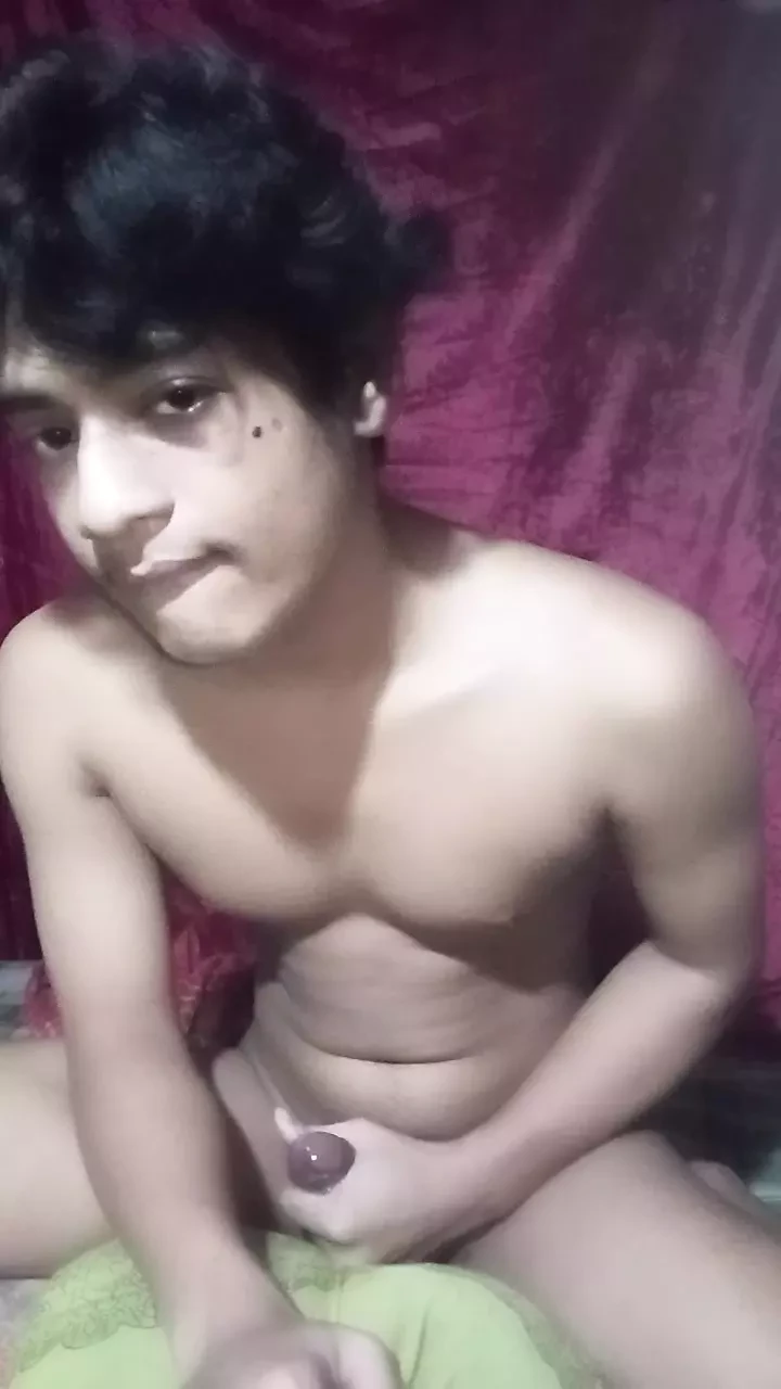 Young Twink Gets Raw Pounded by Hung Top - Intense Moans & Eye Contact!"