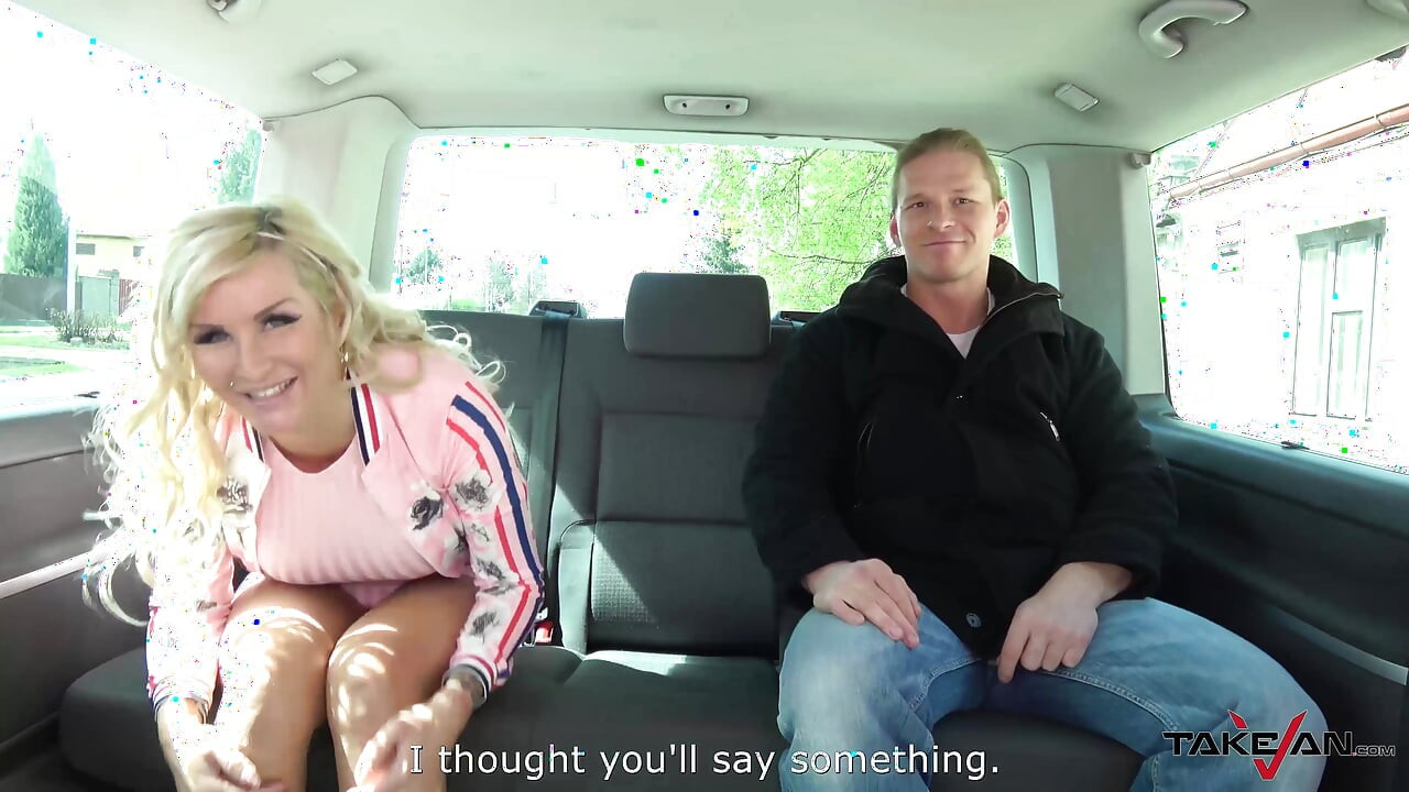 Jarushka Ross ดาราหนังโป๊นมใหญ่พยายามตามล่าคนแปลกหน้า แต่ได้เฉพาะลูกเรือแวนเท่านั้น