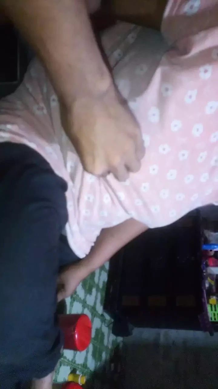 继兄弟乱搞他的年轻继妹