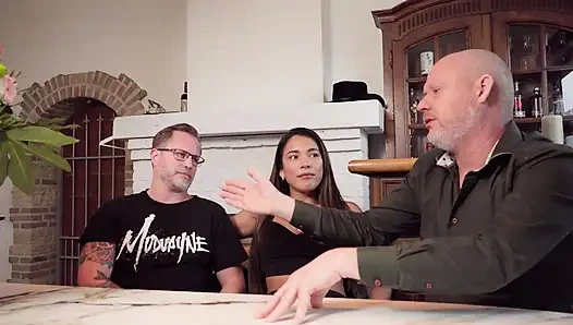 Sayap Dan Cakar: Paul Bagian 3 - Kehidupan Pribadi, Kurangnya Kepercayaan Diri Dan Apa Yang Terjadi Di Sofa