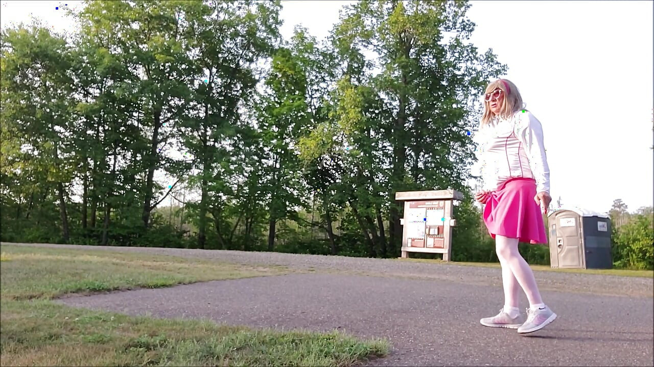 CD Tammy terekspos di luar ruangan 2