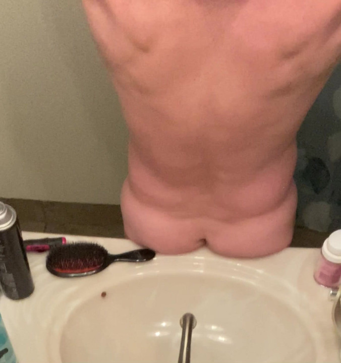 Working on my back nude