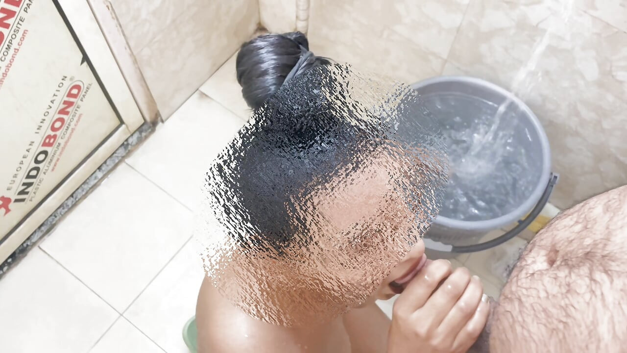 Bathroom me kiya mere boyfriend ne mere sath