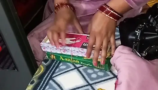 Panjabi bhabhi mengalami perubahan gaunnya.