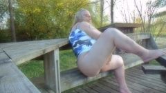 Четто Jaycee снизу обнаженная в публичной заднице, широко открытая белая девушка с большой шикарной задницей