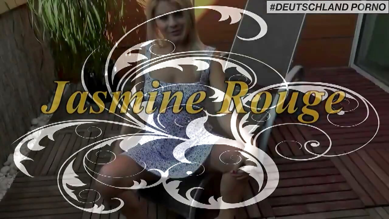 Jasmine la Rouge and Titus Steel pee!!!