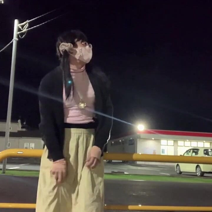 ฝึกตัวเองครั้งที่ 41: รับมือกับการเปิดรับหีที่กําลังดําเนินการที่ลานจอดรถในห้าง