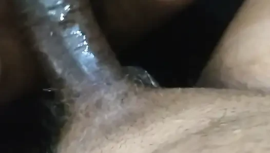 Video rekaman seks huje lagi asik nyepong kontol sambil mainin memek berbulunya
