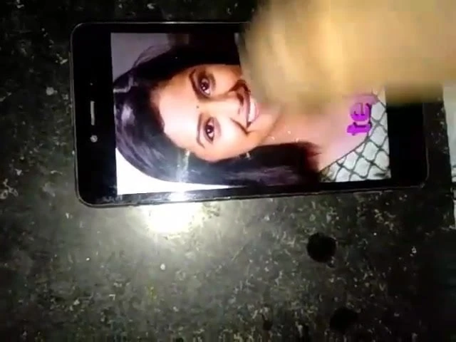 Marathi sorozatfilm színésznő Tejashree Pradhan cumtribute