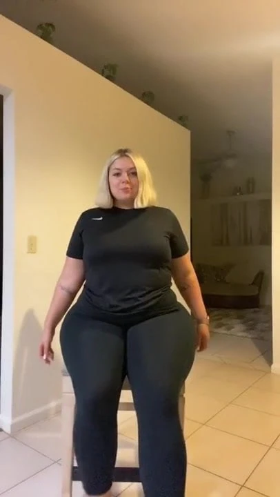 BACON BLONDE BBW THICKNESS 01