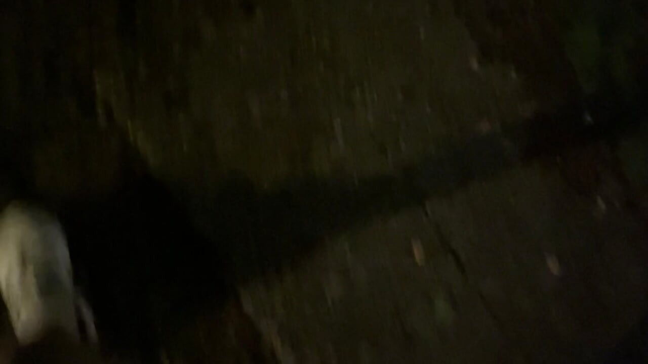 Spacer po ulicy bez spodni