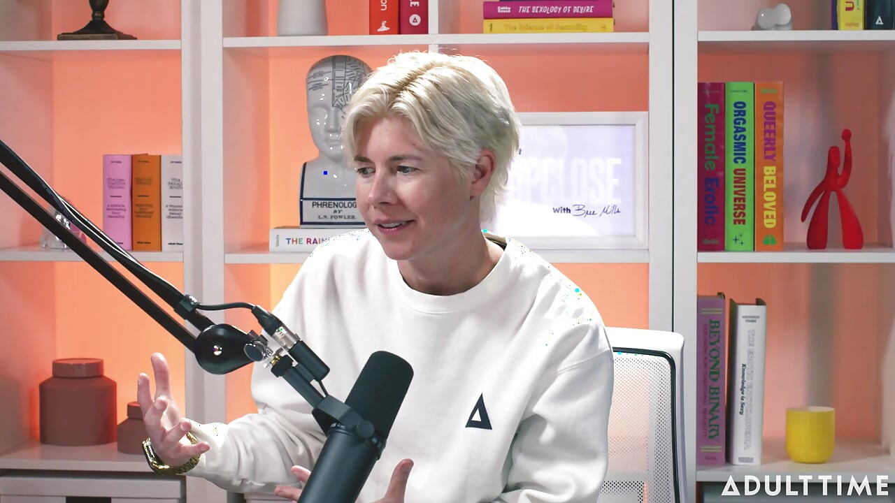 Chanel Camryn : la reine qui tremble. Le podcast du temps pour adultes