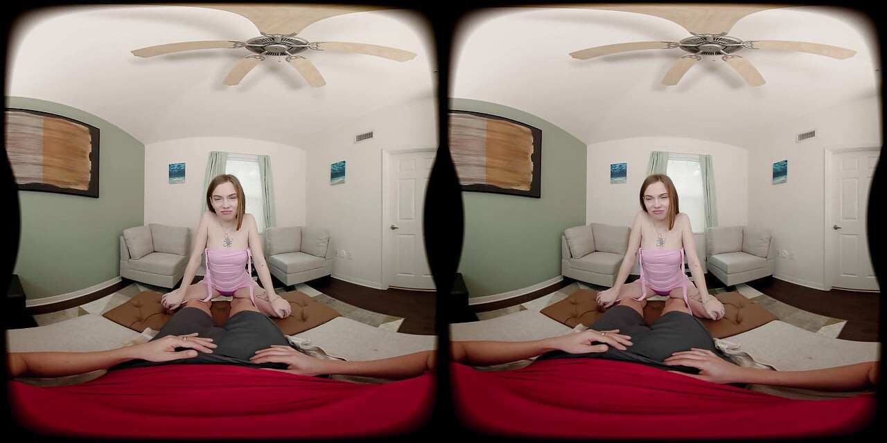 FORBVR - 핫한 섹스 POV를 위해 자지를 보여주기 위해 괴롭히는 작은 젖탱이 의붓 여동생