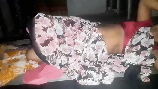 Ek Pyasi Padosan jabardast crempai hardsex romantis chudai like en abonneer je op