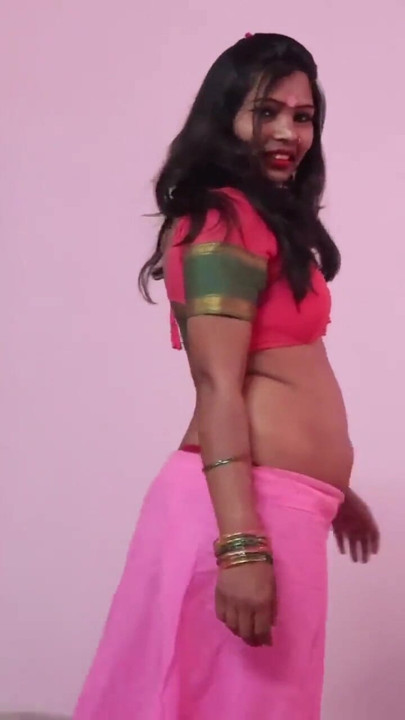 Mami Ki Lal Sari Dekh Ke Land Khada Hogya Hardcore Chudai with Mami | Clip 1