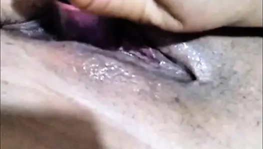 Wife finishing for the first time with a dildo