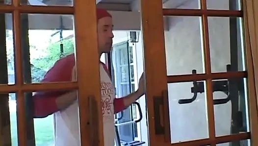 Seksi büyük memeli kıllı amcık yalıyor... ağzına boşalma