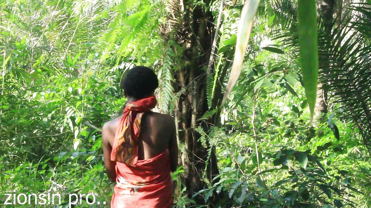 African Lovers in Bush Fucking