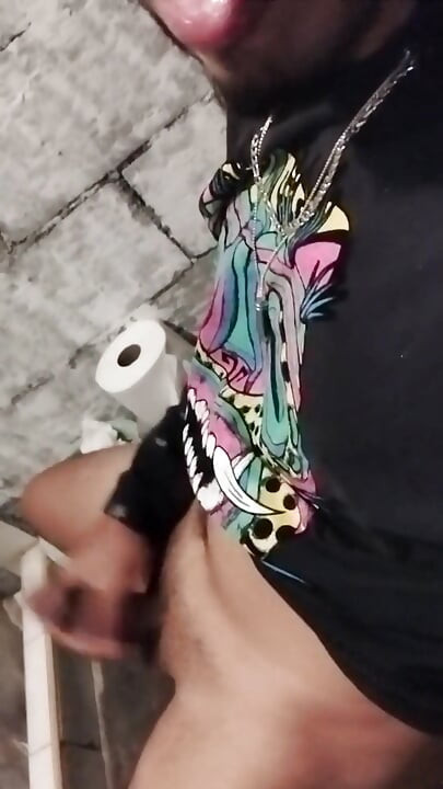 I Come to the Bathroom Because I Need to Pull It