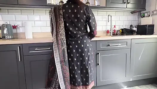 Крошка Aaliyah Yasin Умоляет О Кримпае Дэнни D