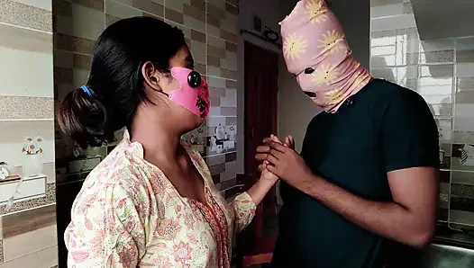 Kakak tiri lagi ngajarin abang tirinya di dapur