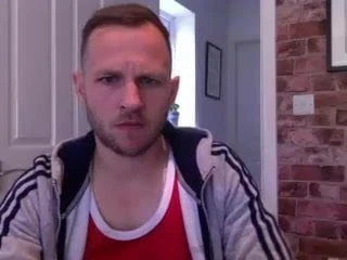 Str8 UK 36 married man cum on Webcam