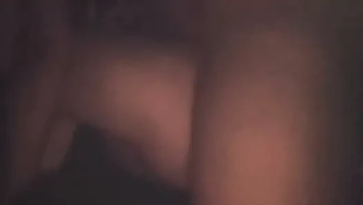 Hintli ateşli çiftler derin sikişiyor