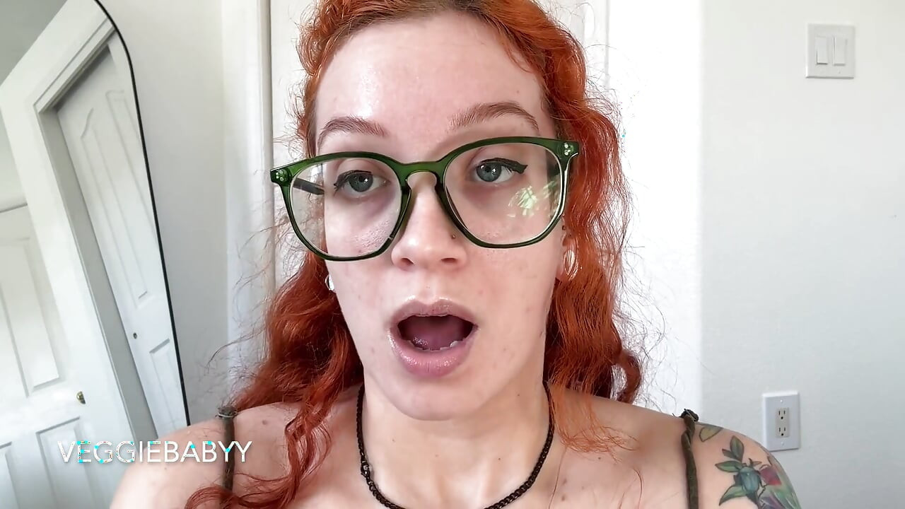 Seks gila dengan kawan Futa ibu tiri: rimjob dan mengambil dara dubur awak