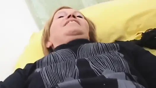 My best friend's stepsister - Mature chick in threesome trouble