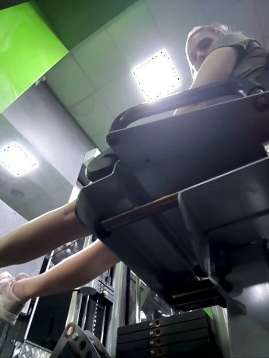 Fingering pussy in the gym jucielussie