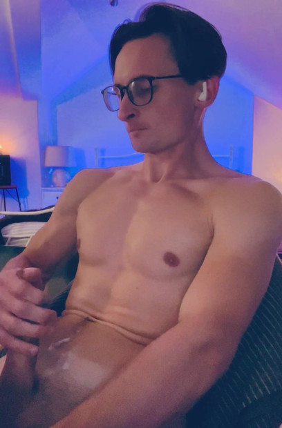 Twink Wank & Cum