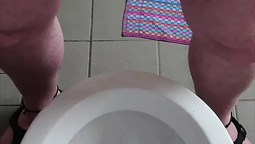 Nylonjunge Pisses on the Morning of New Year