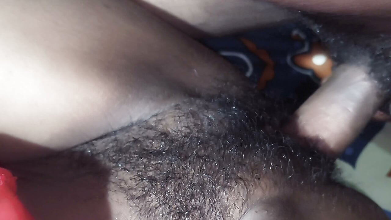 Hoy realmente disfruté tener sexo romántico con mi esposa. A ella también le encantó.