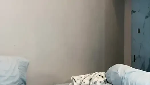 VCS aynı modeldir, ancak vücut çok pürüzsüz.