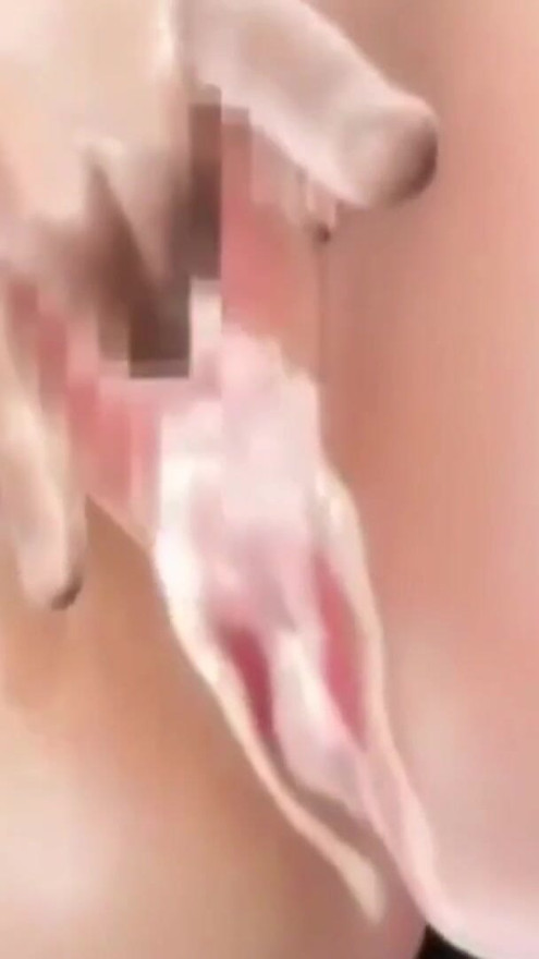性的にフラストレーションを感じた女性が自慰を続け、びしょ濡れになるまで続けます。|クリップ1