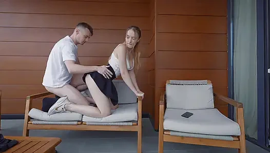 Ich werde bestraft, weil ich Sex auf dem Balkon habe. Ist das schlimm?